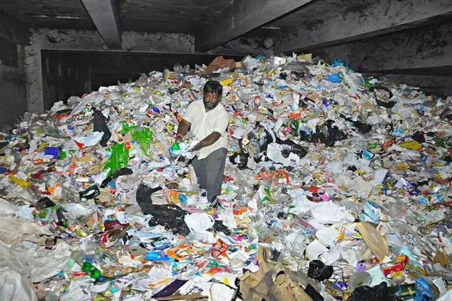 Seal the Shops Selling Banned Plastic Items : Madras High Court Directs Nilgiri District Collector
