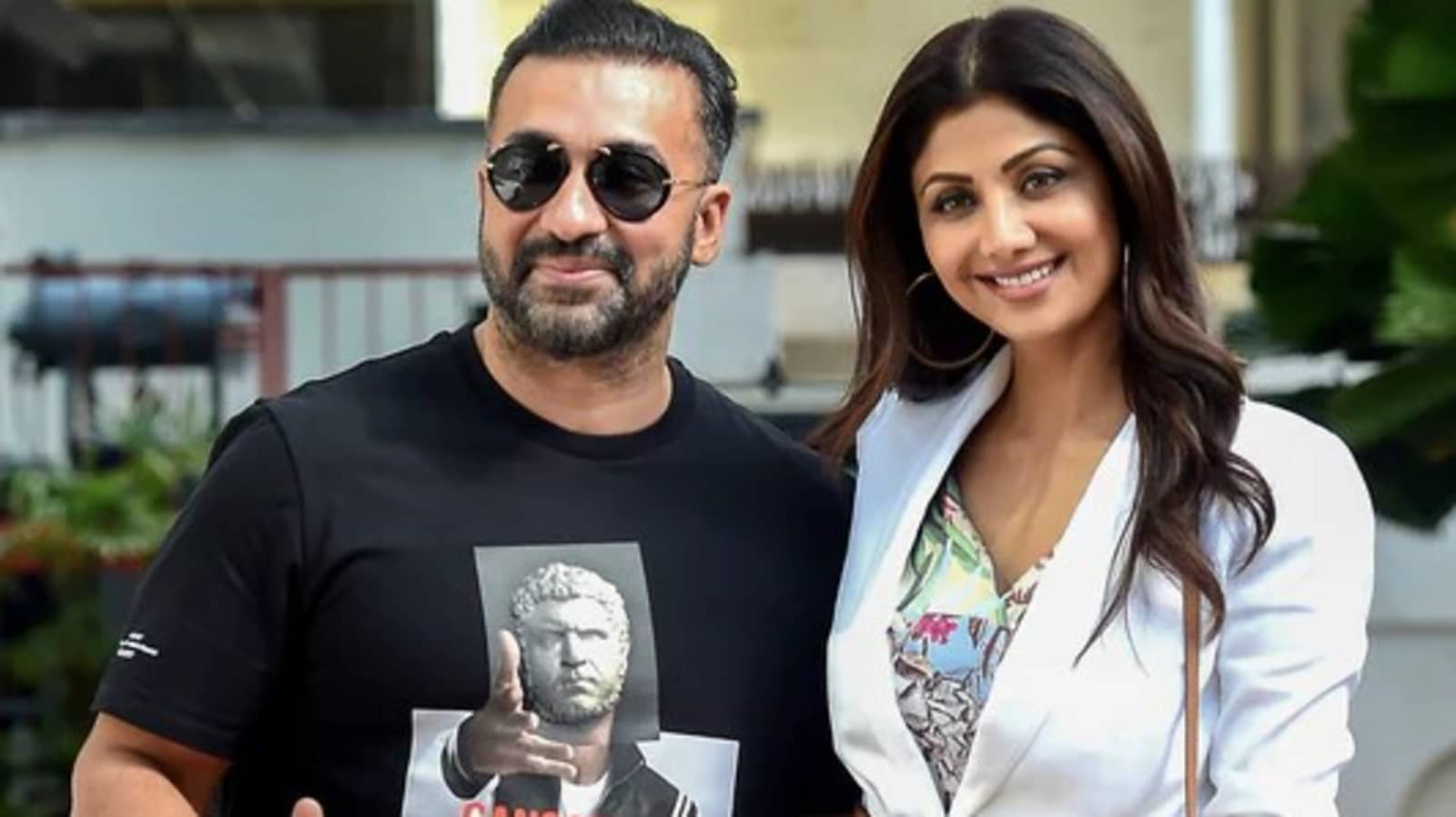 BREAKING: SEBI Imposes Rs 3 Lakh Penalty On Raj Kundra, Shilpa Shetty, Viaan Industries For Violating Insider Trading Norms