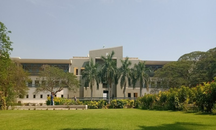 Gujarat High Court, Remission policy, date of conviction, convict, murder, life imprisonment, Justice Vaibhavi D. Nanavati, Harishankar Gayaprasad Jaiswal Versus State of Gujarat,