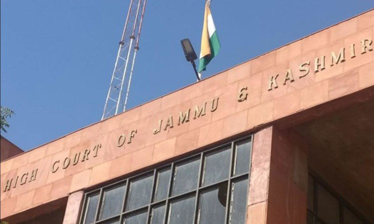 Jammu and Kashmir and Ladakh High Court, Refusal, Rape Victim Testimony, Absence, Corroboration, Insult, Injury, JKL High Court, Upholds Rape Conviction, Justice Rajnesh Oswal and Justice Mohan Lal,