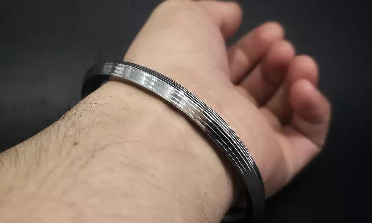 Sikh People Usually Wear Kada, Personal Effect: Delhi High Court Sets Aside Detention By Customs